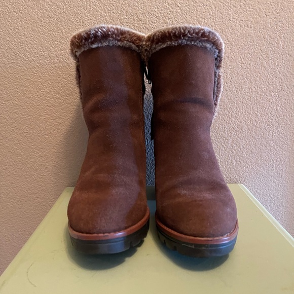 Naturalizer Winter Boots - Picture 2 of 4